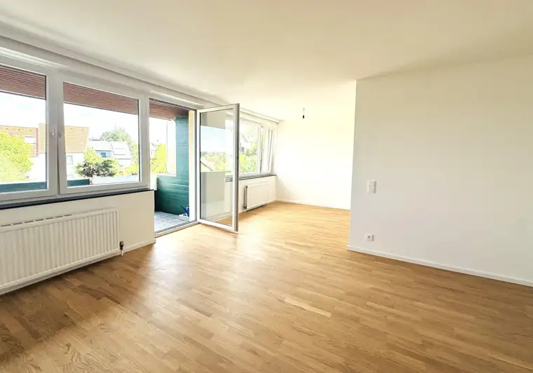NATUR UND LEBENSQUALITÄT AM STADTRAND VON WIEN - 5 ZIMMER-WOHNUNG MIT BALKON-LOGGIA