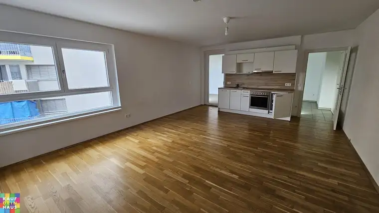 PROVISIONSFREIE 2- ZIMMERWOHNUNG mit LOGGIA