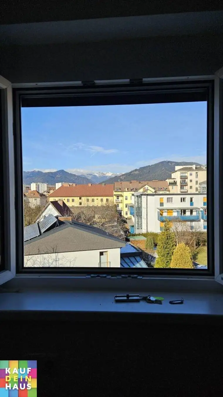 ERSTBEZUG NACH SANIERUNG! Geförderte 2 Zimmerwohnung in Zentrumsnähe