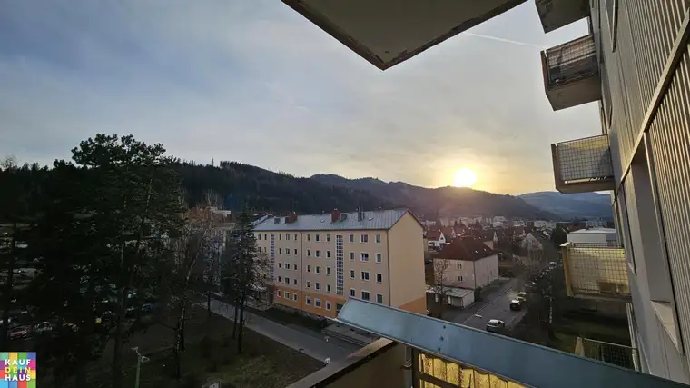 Kleine 3-Zimmerwohung mit Balkon - Erstbezug nach Sanierung - unbefristeter Mietvertrag