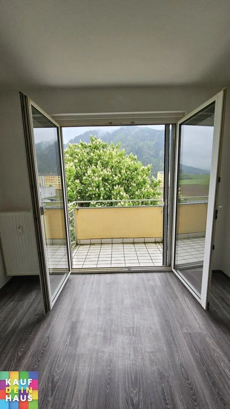 Schöne 2-Zimmerwohnung mit Frühstücksbalkon - unbefristeter Mietvertrag