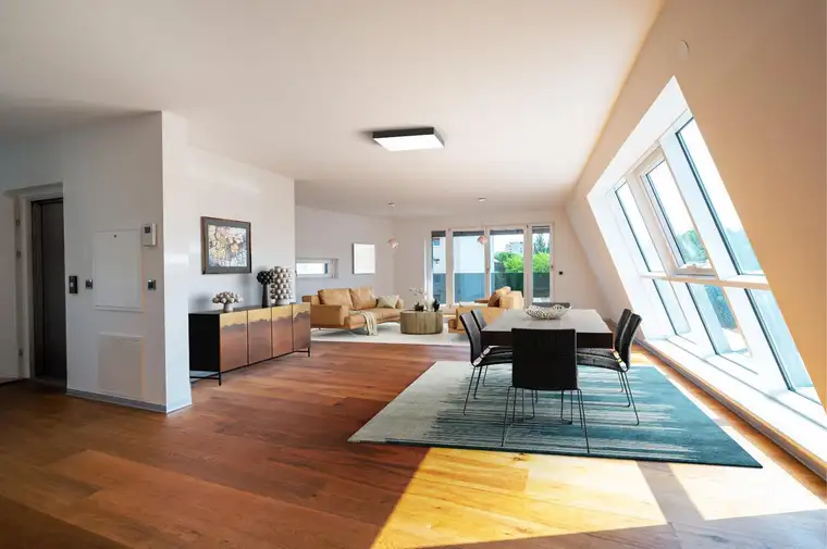Provisionsfrei | Penthouse in Grazer Bestlage mit Blick auf die Herz-Jesu-Kirche