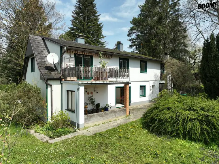 1. Reihe Donau direkt am Wasser! Teilsaniertes Haus inkl. HW-Schutz