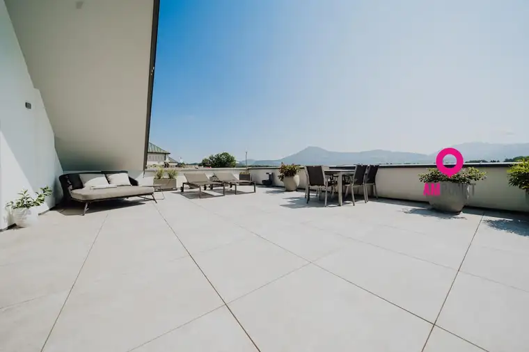 Leopoldskron's finest: Penthouse-Maisonette mit Festungsblick und XXL-Dachterrasse