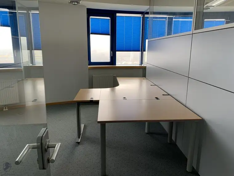 Zur Vermietung gelangt eine komplette Büroetage mit ca. 160 m² im Officeturm Siegendorf nahe Eisenstadt - Sopron