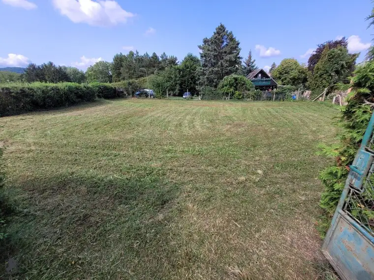 Baugrundstück in Freundorf - Aufgeschlossen !