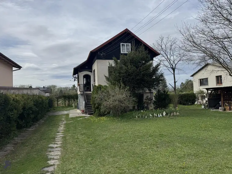 Einfamilienhaus / Ferienhaus nahe der Donau zu verkaufen