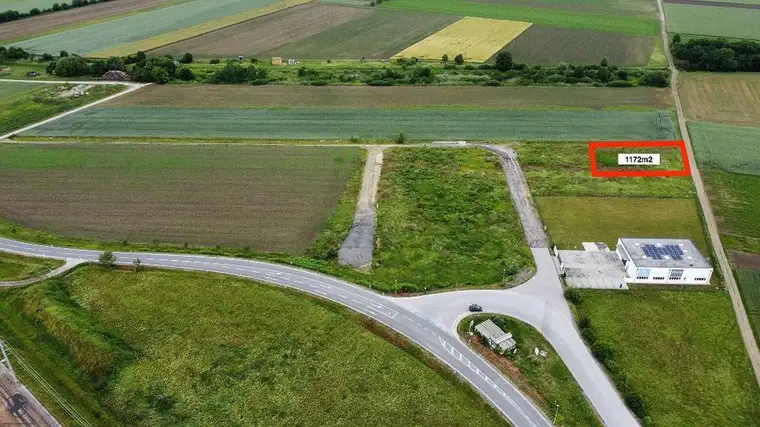 Gewerbegrundstück am Bahnhof Tullnerfeld – voll aufgeschlossen, 25 m Bauhöhe