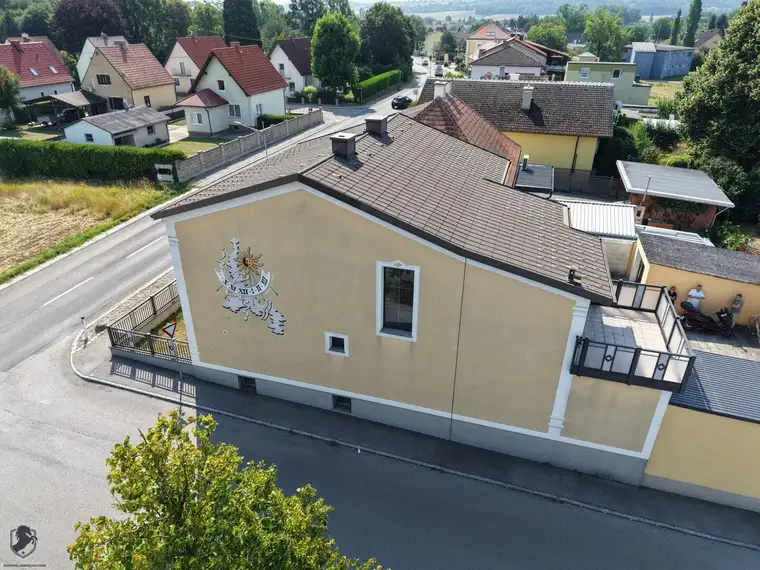 Großzügiges Wohnhaus mit Terrasse, Garage und viel Platz in Atzenbrugg