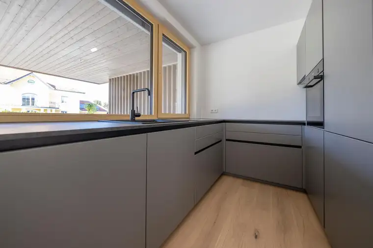 Modernes Reihenhaus mit Garten und Terrasse in Moosdorf
