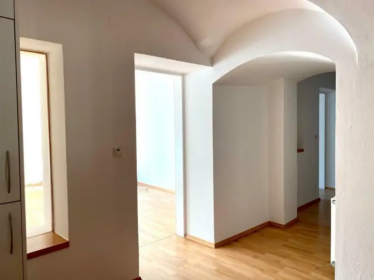 Gemütliche, sonnige 3-Zimmer Terrassenwohnung in top Lage in Hall