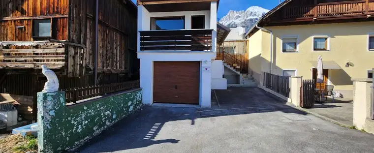Atelier, Werkstatt oder Büro mit Garage/Lager in Oberhofen