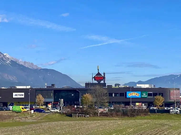 Lagerfläche im Greif Center (neben DEZ)