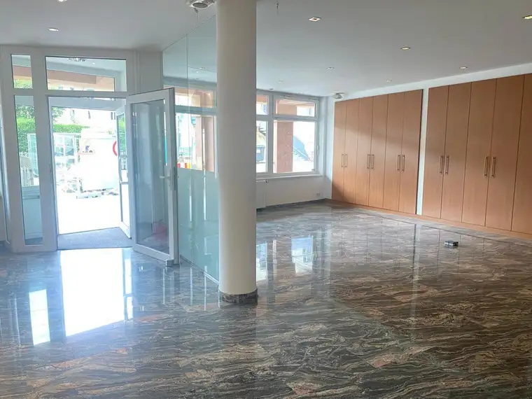 Wunderschönes, helles, modernes Büro/Praxis im Zentrum von Wattens