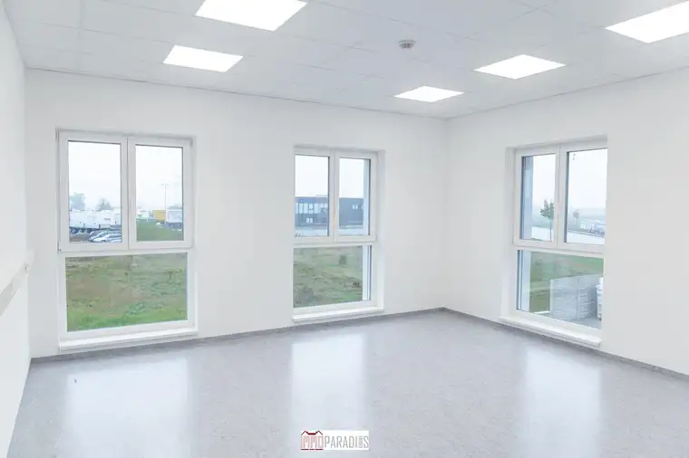 IHR NEUER REPRÄSENTATIVER FIRMENSITZ! MODERNE BÜRO-, VERKAUFS- UND LAGERFLÄCHEN MIT TOP-AUSSTATTUNG