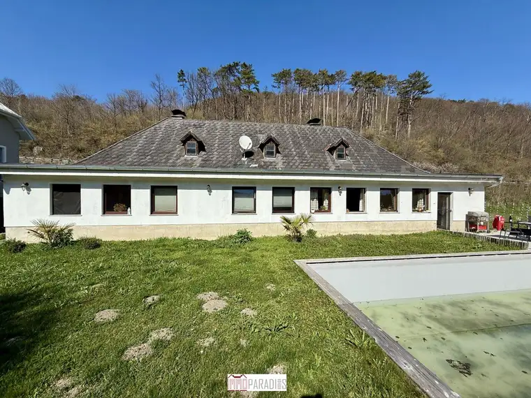 Sanierungsobjekt auf 1.065 m² großen Baurechtsgrund