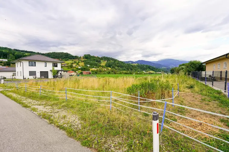 Ebenes Grundstück inklusive Hausplan in sonniger Lage in St. Margarethen / Wolfsberg