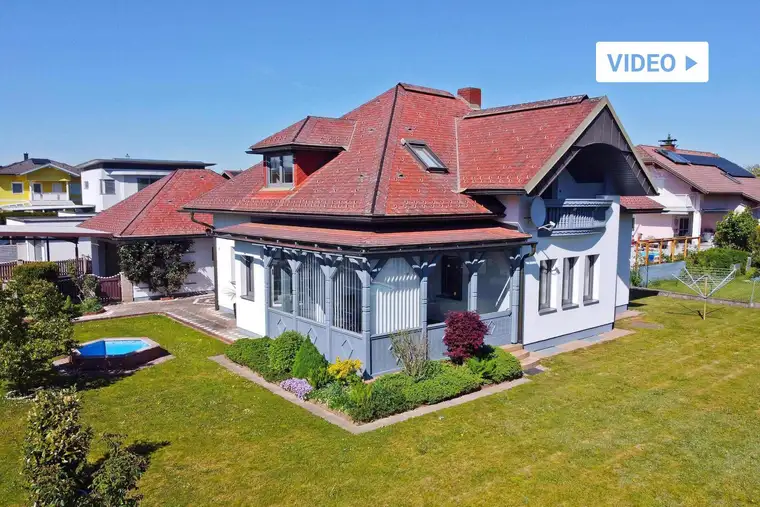 Gepflegtes Wohnhaus mit Garagengebäude, Carport und schönem Grundstück in Ebenthal bei Klagenfurt