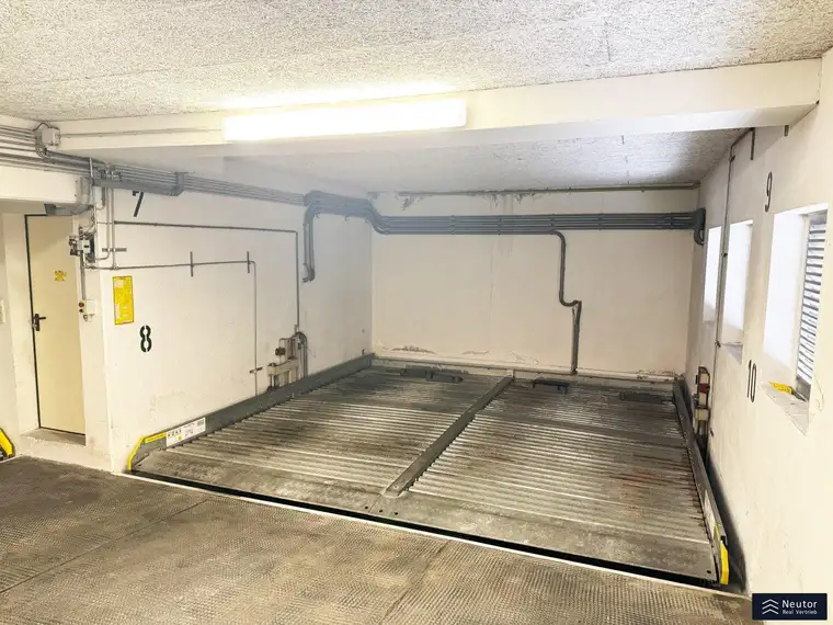 TIEFGARAGENSTELLPLATZ IN DER HELBLINGGASSE ZU VERKAUFEN - NÄHE ELTERLEINPLATZ