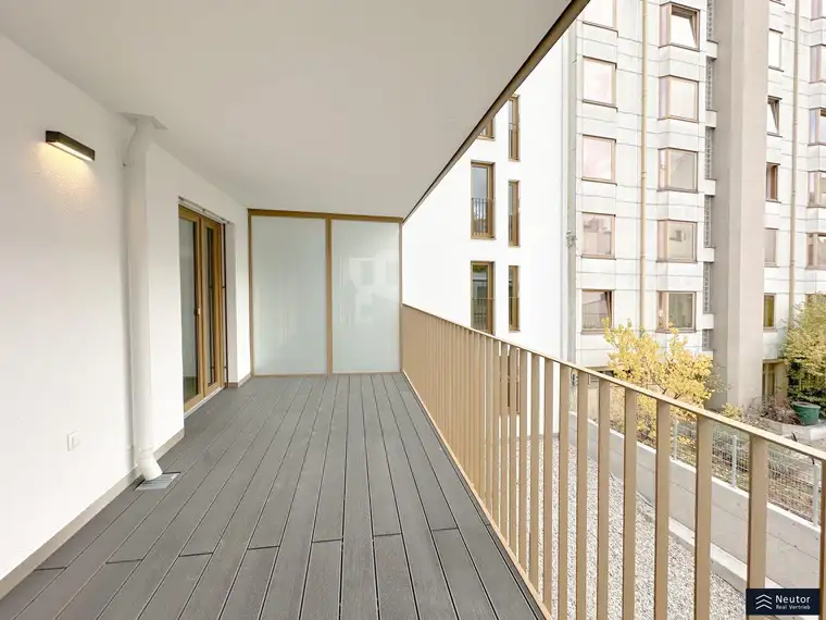 MOLLART LIVING – AB 01.AUGUST 2025 VERFÜGBAR - CHARMANTE 2 ZIMMERWOHNUNG MIT BALKON - WOHNEN AM PULS DER ZEIT MIT AUSGEZEICHNETER U-BAHN ANBINDUNG MITTEN IN MARIAHILF