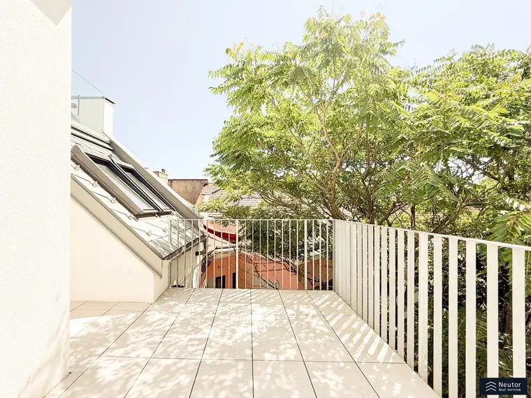 ERSTBEZUG - EXKLUSIVER DACHGESCHOSS AUSBAU - GRÜNBLICK - EINZIGARTIGES WOHNGEFÜHL - IM BEGEHRTEN 18. BEZIRK WÄHRING