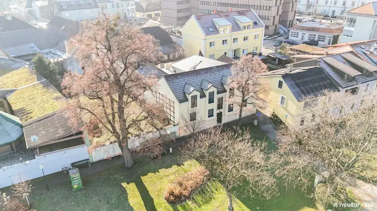 EXKLUSIVES WOHNEN AM DONAUUFER IN BESTLAGE VON TULLN - WINTERGARTEN - GARAGE - RUHELAGE