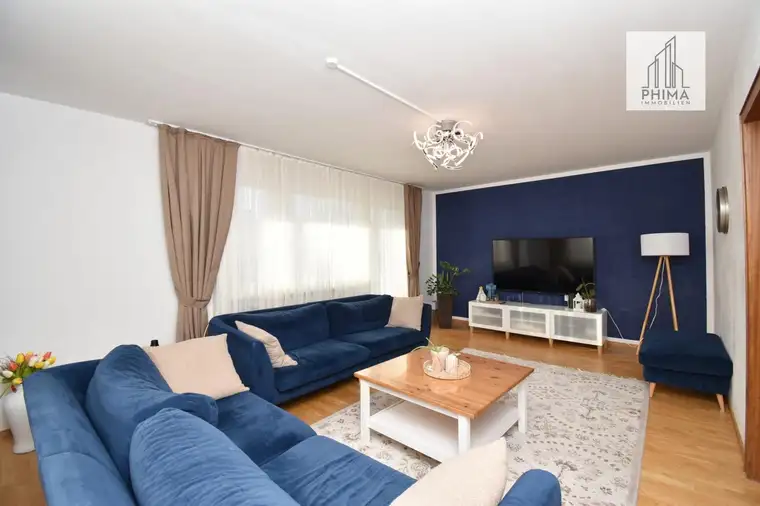 Tolle 5-Zimmer Wohnung in sonniger Lage zu verkaufen