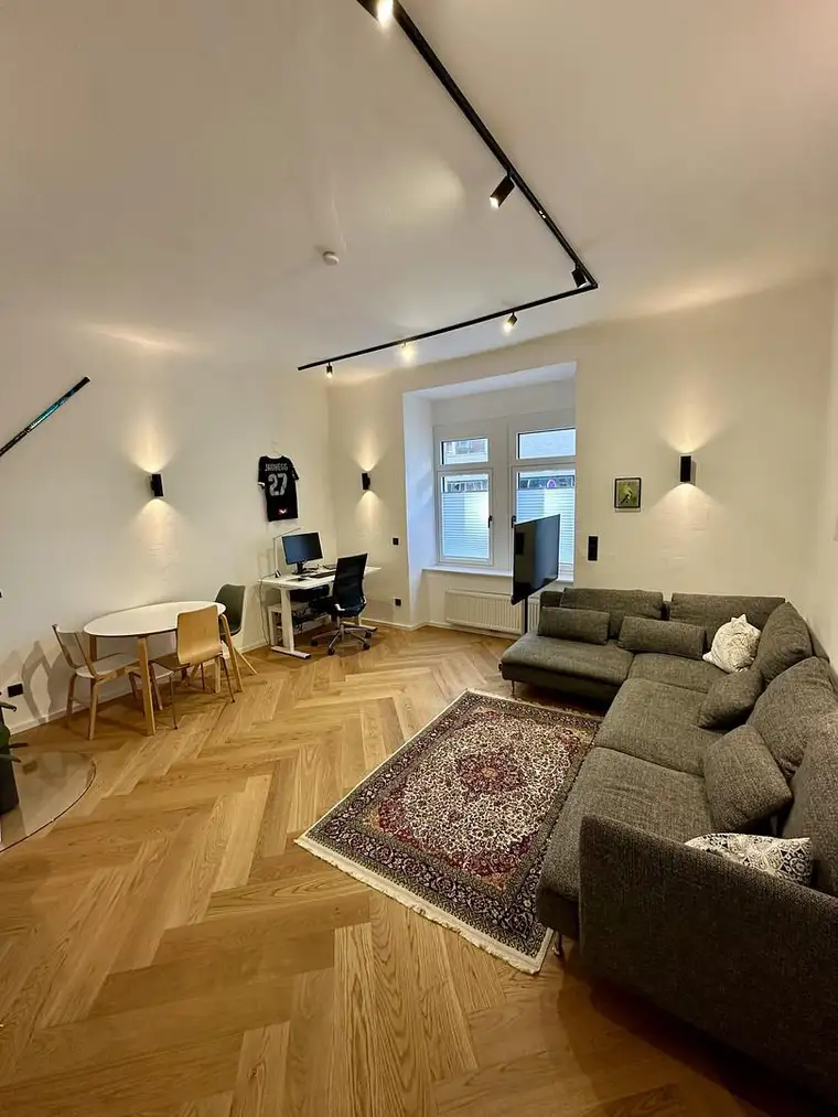 Provisionsfrei: Exklusive 2-Zimmer-Altbauwohnung in Wilten mit modernem Flair und hochwertiger Ausstattung