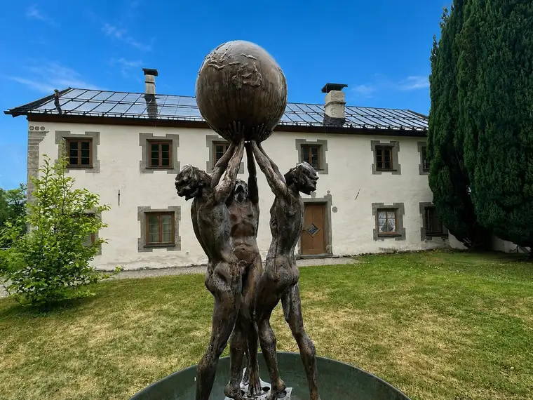 Fürstliche 5-Zimmerwohnung im Pächterhaus zu Schloss Sigmundslust