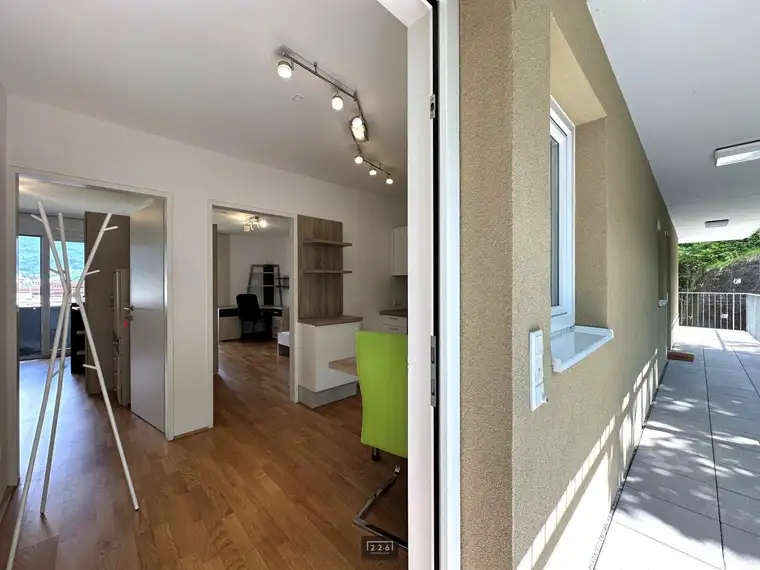226 Immobilien: INNSBRUCK-WILTEN: 2-Zimmer-Wohnung mit Balkon und Nordkettenblick / inkl. Tiefgaragenabstellplatz
