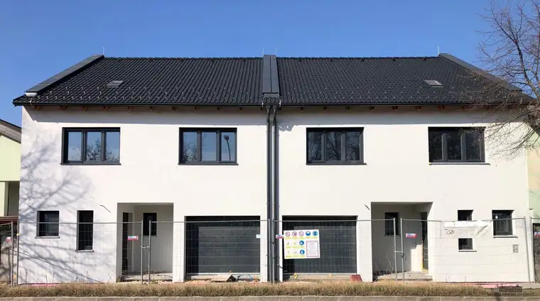 Doppelhaushälfte in Ruhelage nahe Parndorf zu erwerben!