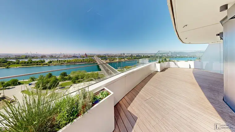 3-Zimmer-Wohnung mit Traum-Ausblick &amp; 2 Balkonen im DANUBEFLATS + GARAGE