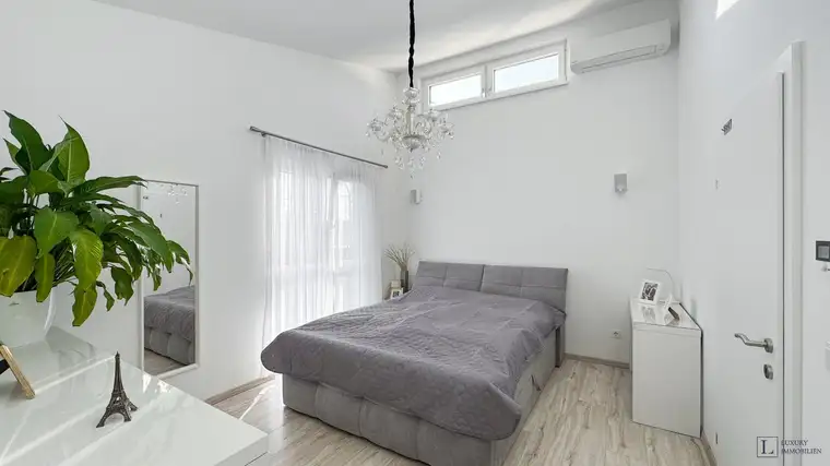 Stilvolles Wohnen in moderner Doppelhaushälfte mit hochwertiger Ausstattung