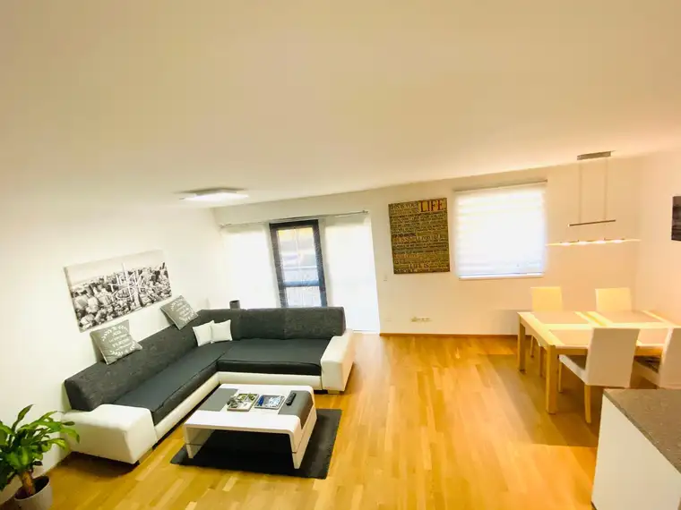  2 Zimmer Wohnung Neubau, Garage, Privat, Top Lage