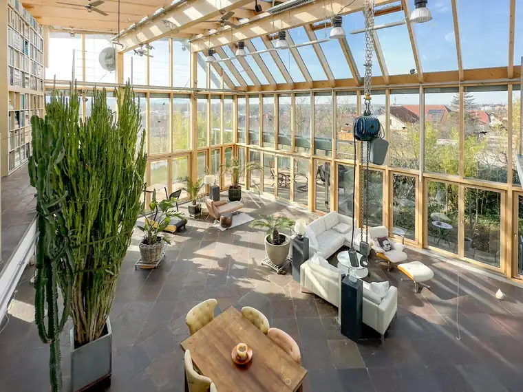 Wohnen unter freiem Himmel! Naturverbunden und einzigartig I Garage für bis zu 6 Autos I moderne Ausstattung I beheizbarer Keller I