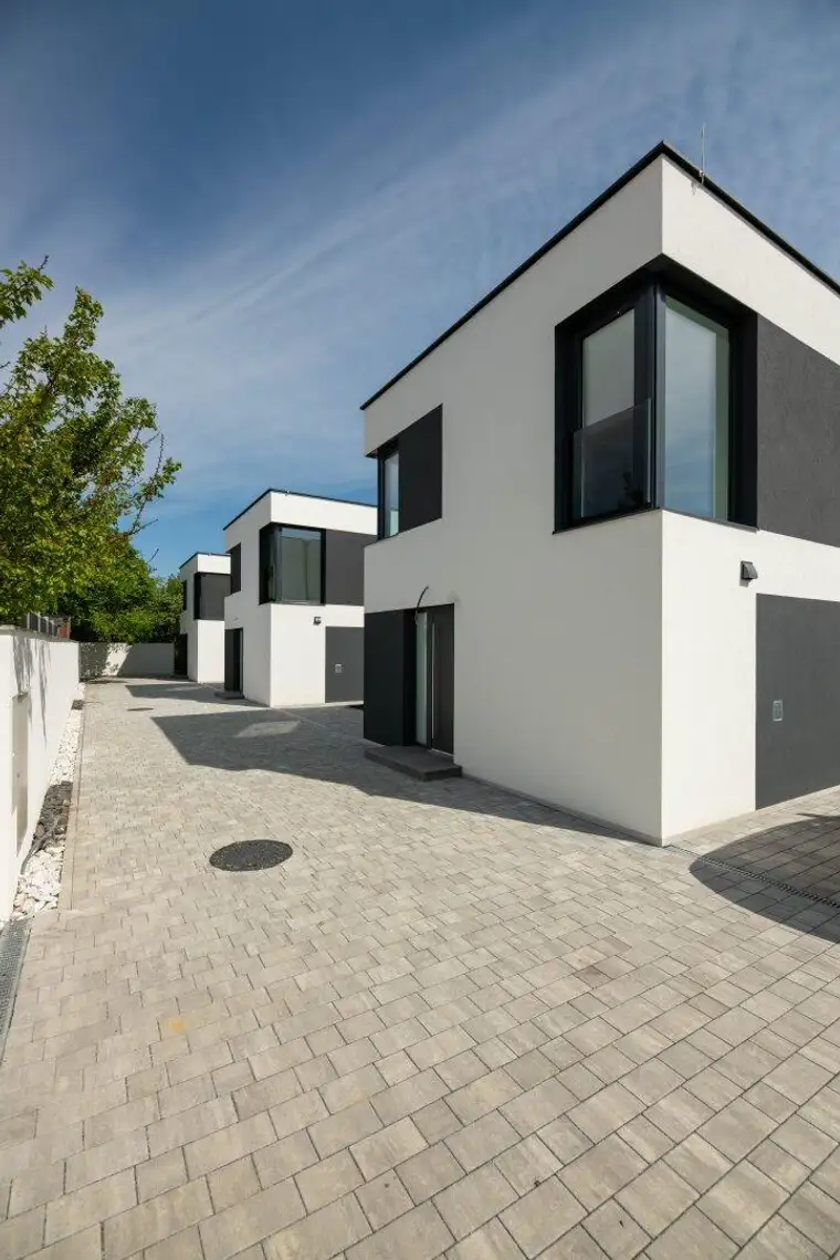 ! FRÜHJAHRSAKTION ! Einfamilienhaus in Ruhelage mit Top Qualität Belagsfertig mit Wärmepumpenheizung und fertiger Elektrik
