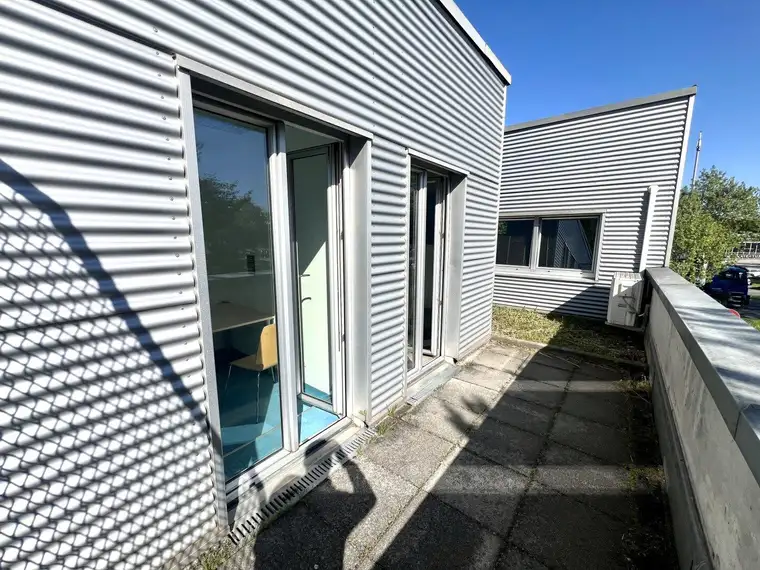 Klimaanlage - Zwei Garagenstellplätze - Eigengarten &amp; Terrasse - Eigengarten &amp; Terrasse - GRUNDRISS VERÄNDERBAR!