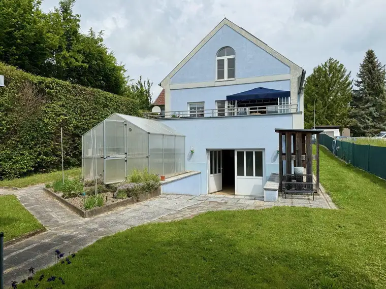Ruhelage, umgeben vom Grünen | Gartenfläche ca. 1.564m² | Luftwärmepumpe, Solaranlage I beheizbarer Pool I eigene Obstbäume