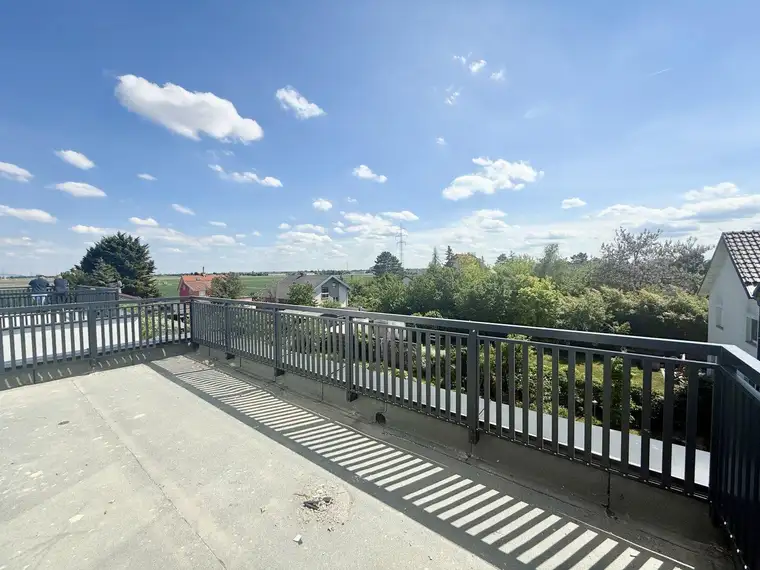 ERSTBEZUG - Familienglück in Essling – Ihr neues Zuhause mit Garten, Terrasse &amp; Dachterrasse