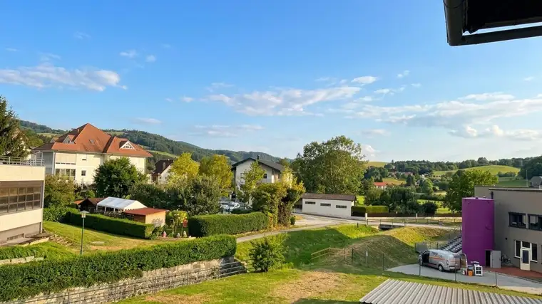Doppelwohnung 4 Zimmer: Wohnen und/oder Vermieten mit nur einer Investition im Wanderparadies Bad Schönau: