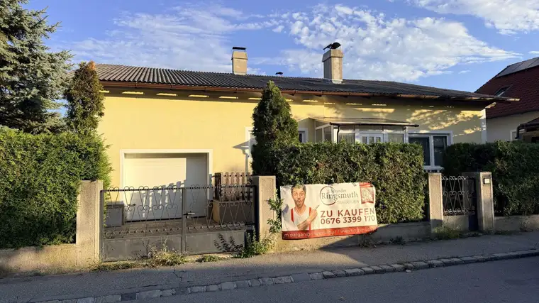 Nach kleinen Umbauten wird dieser Bungalow zu Ihrem Traumhaus in sonniger Ruhelage