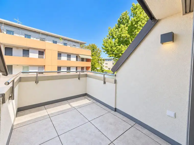 PÄRCHEN-HIT: moderne Wohnung mit Balkon I vor den Toren Wiens I hochwertige Ausstattung I gute Verkehrsanbindung