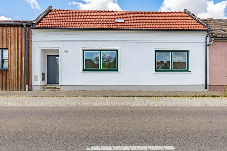 NETTES HAUS MIT GARTEN IN ALBERNDORF!