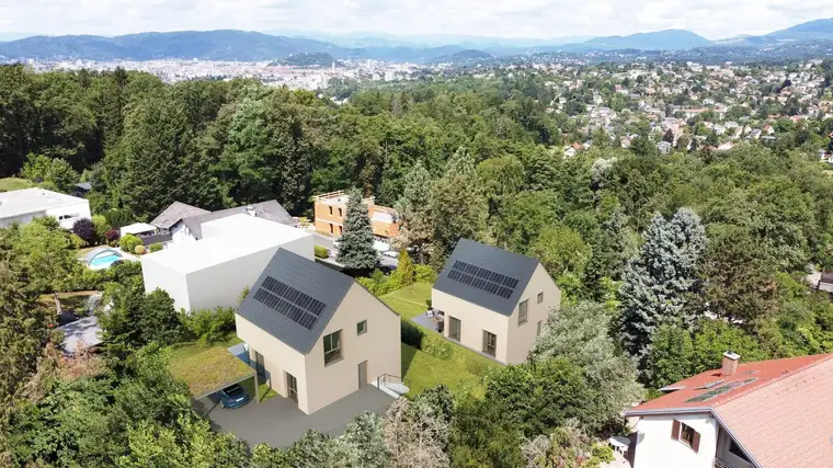 Erstbezug: Familienhaus im Grünen mit Blick auf die Stadt