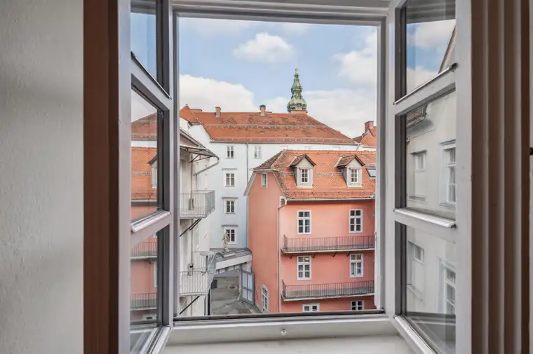 Wohnen in der Schmiedgasse – Charmante Dachgeschosswohnung in denkmalgeschütztem Stadthaus