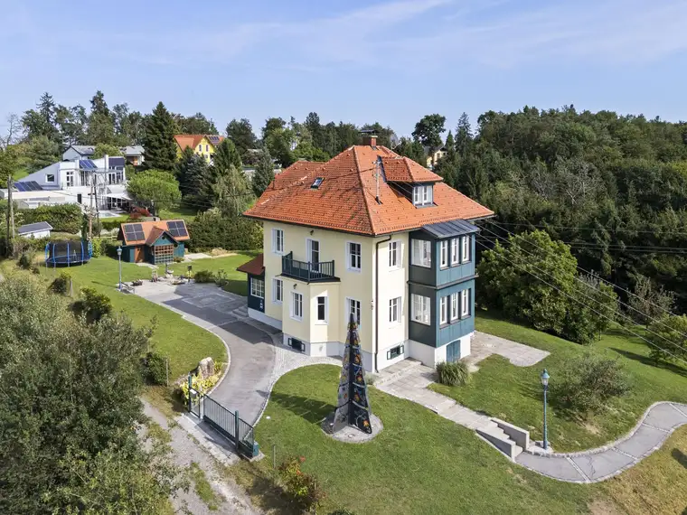 Exklusive Jugendstil-Villa – hochwertig saniert, traumhaft ruhig gelegen