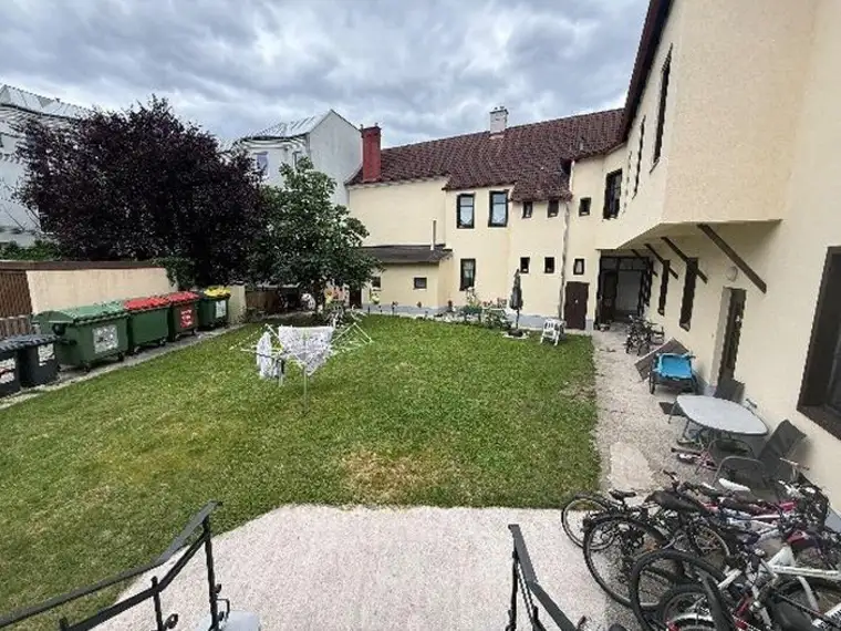 Renditeobjekt für Investoren! Zinshaus mit Potential in guter Lage in Wiener Neustadt