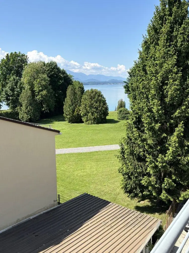 Traumwohnung mit Seeblick und eigenem Badestrand mitten in Pörtschach