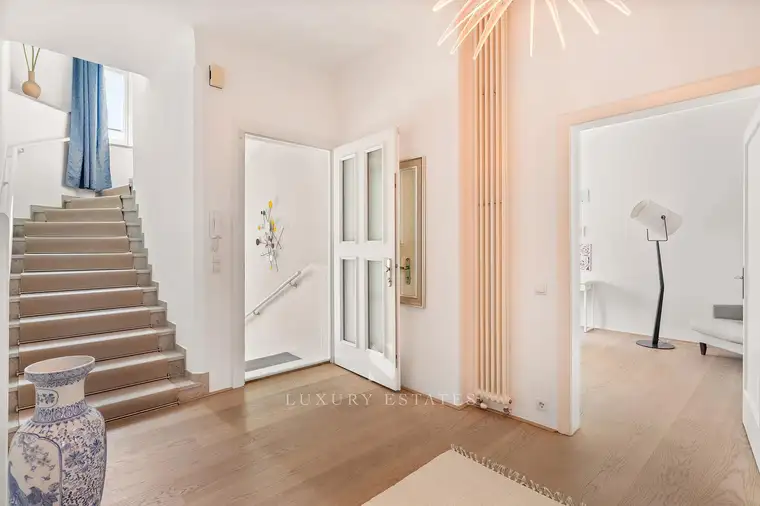 Sarah Molnár, S – Luxury Estates GmbH