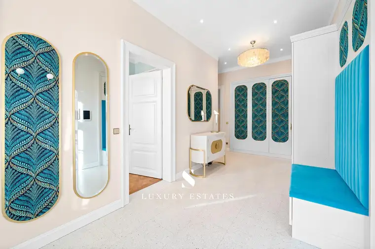 Sarah Molnnár, S – Luxury Estates GmbH